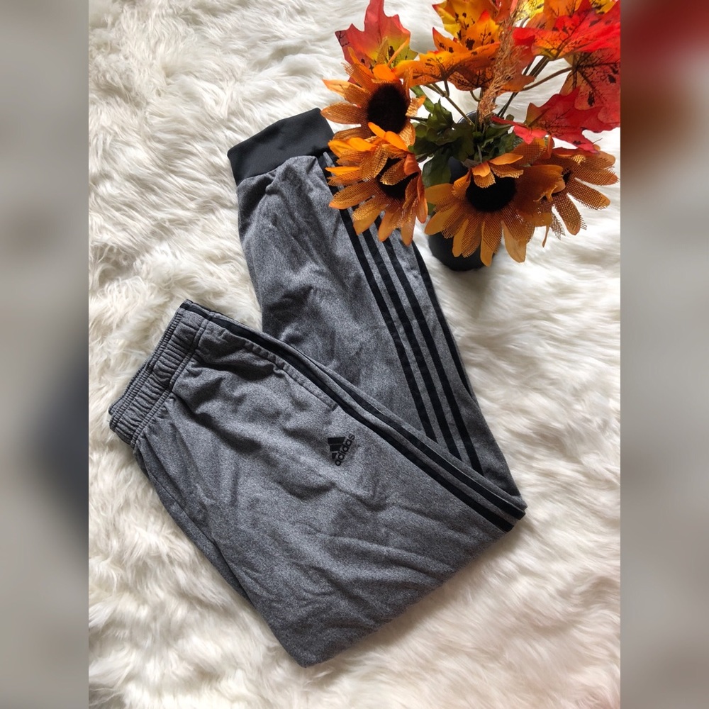 NWOT MENS ADIDAS JOGGERS